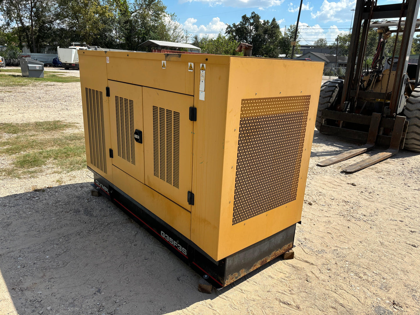 Olympian/Caterpillar 35kw Natural Gas/Propane Generator Set 684 hours - All-Red Services LLC