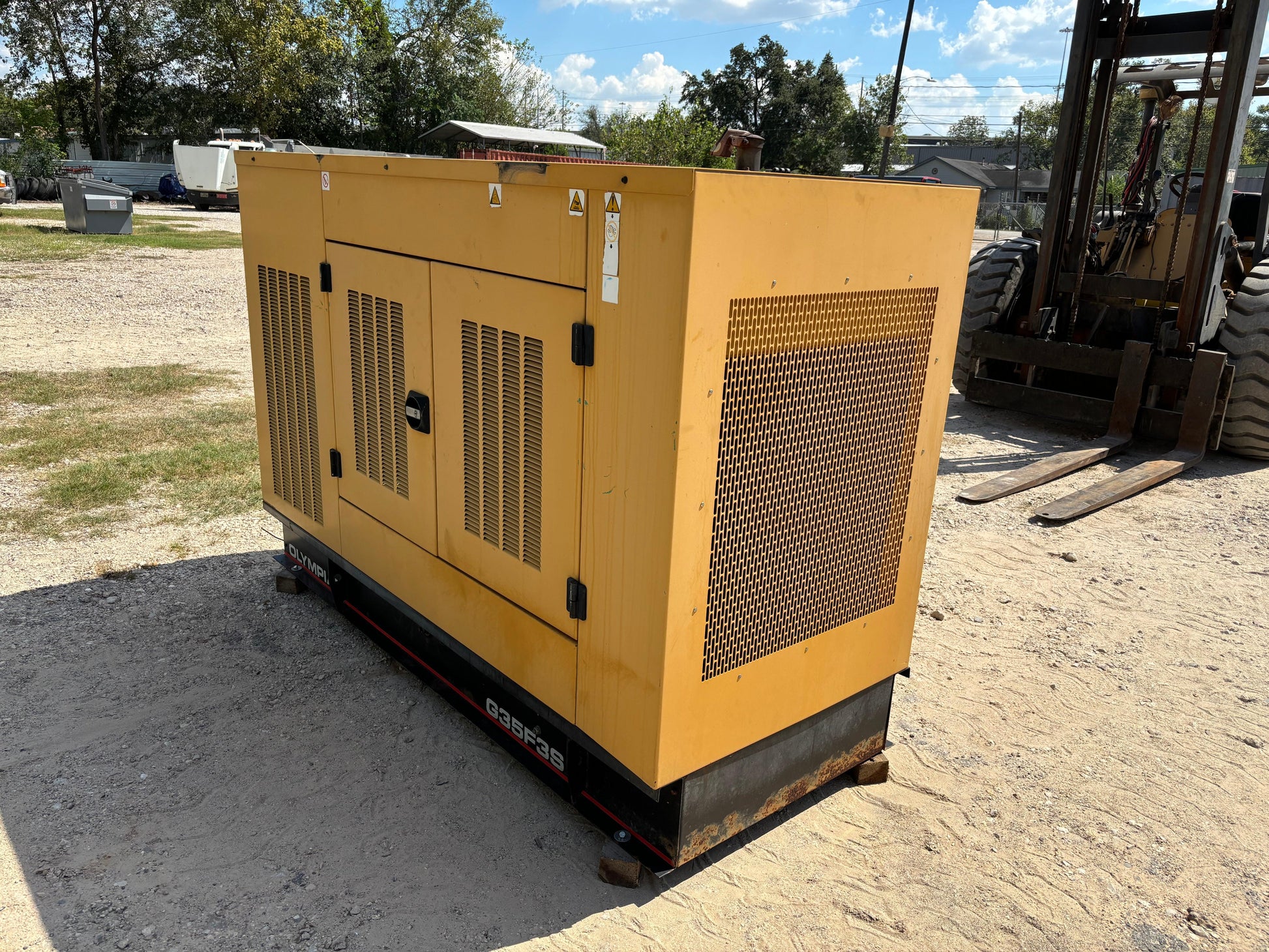 Olympian/Caterpillar 35kw Natural Gas/Propane Generator Set 684 hours - All-Red Services LLC