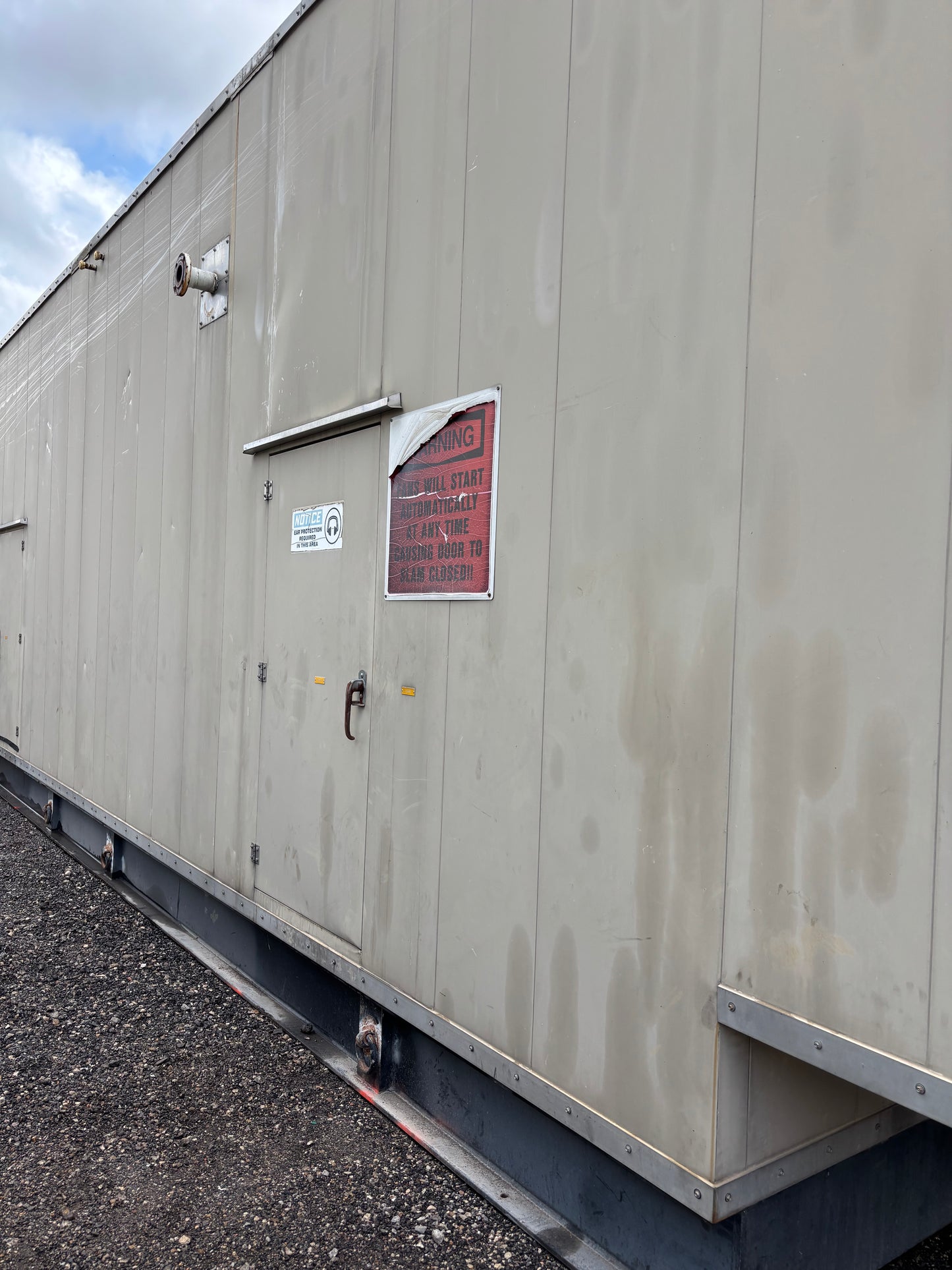 Cummins 2000kw Natural Gas Generator Set 4160 volt 86 hours